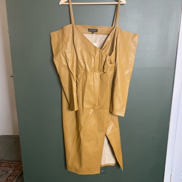 NWT Eloquii Black Long Sleeve Dress. Size 18. - Picture 4 of 7